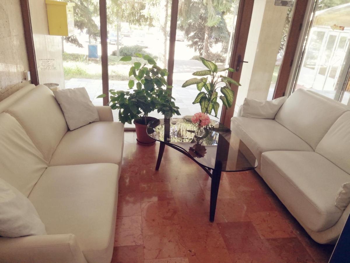 Apart Hotel Central Razgrad Dış mekan fotoğraf